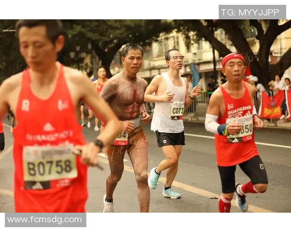 广州城市马拉松精彩点评滑板队节奏表现引人瞩目