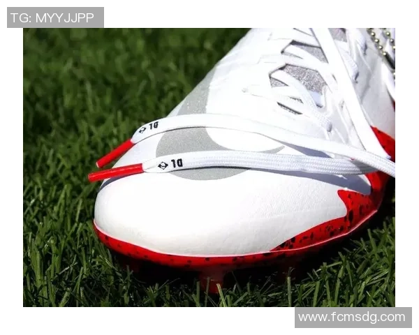 探索aj足球的魅力与技巧提升之路让你在球场上大放异彩 探索aj足球的魅力与技巧提升之路让你在球场上大放异彩